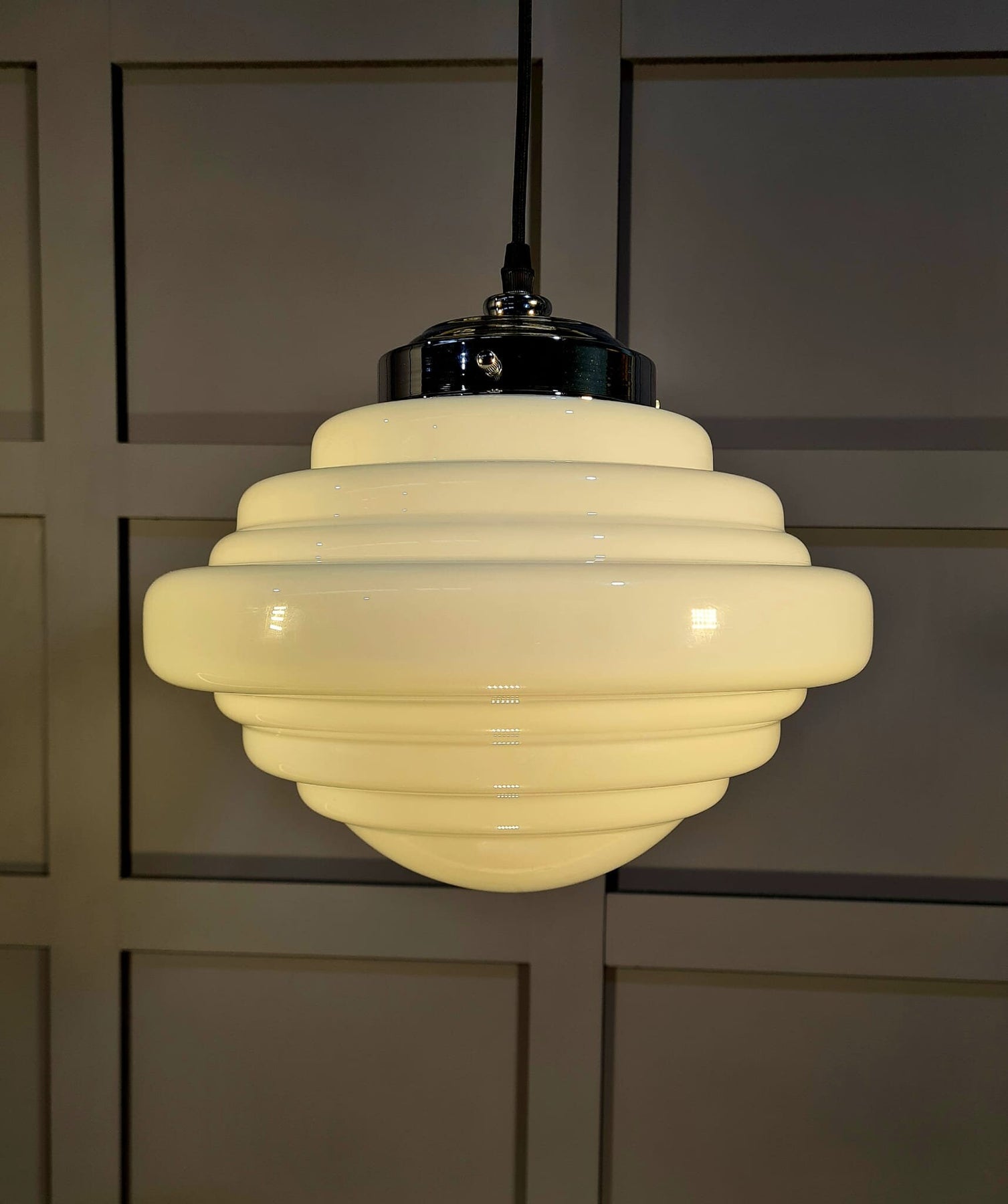 A outlet 1930s modernist Art Deco ceiling lamp, re-wired & working!